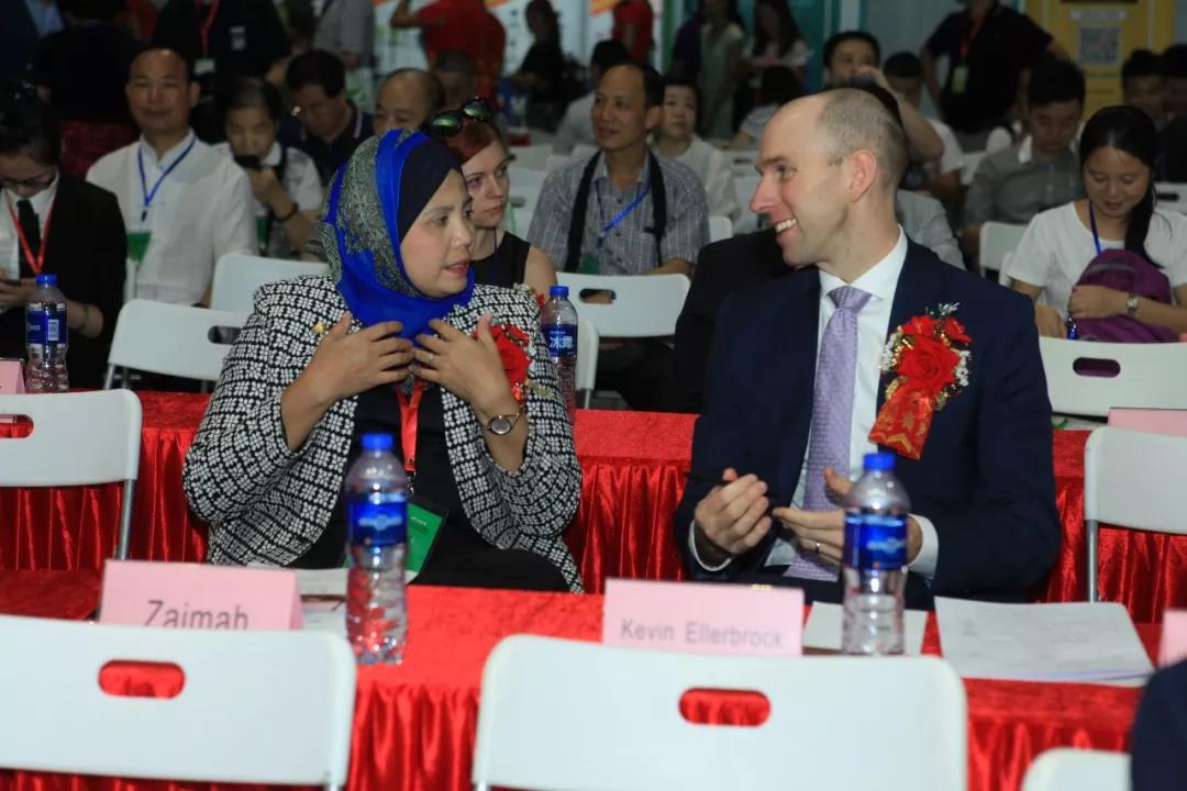 多國駐華使館出席 多國駐華使館出席